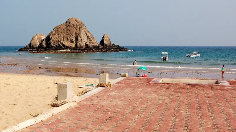 Al Aqah beach on the east coast facing Snoopy Island